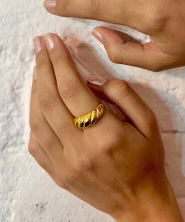 Croissant Ring