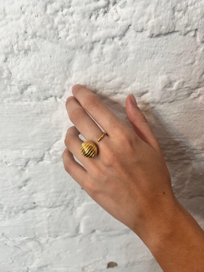 Sea wave Ring