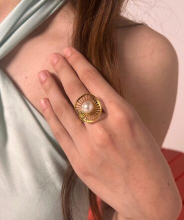 Pearl web Ring