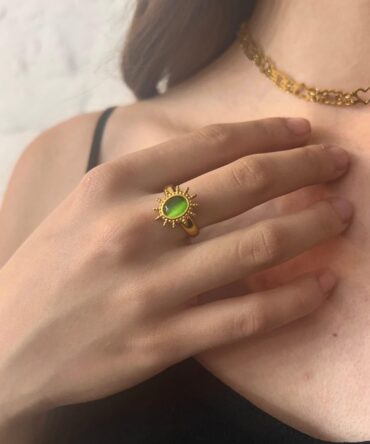 Sunny Emerald Ring