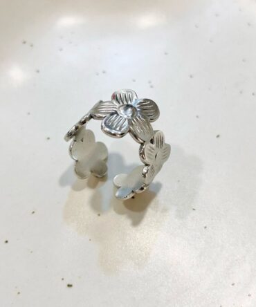 Joining Flower Ring