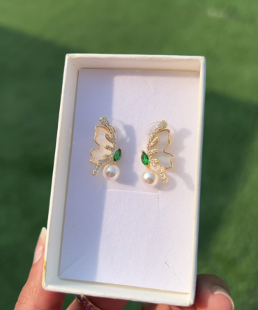 Flutterbies Earrings (In Gold)