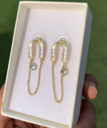 Dangle Divas Earrings (In Gold)