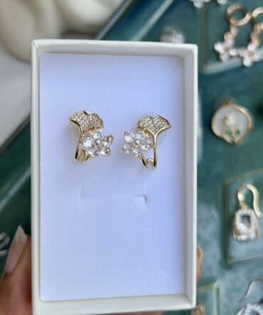 Bloom stone Earrings