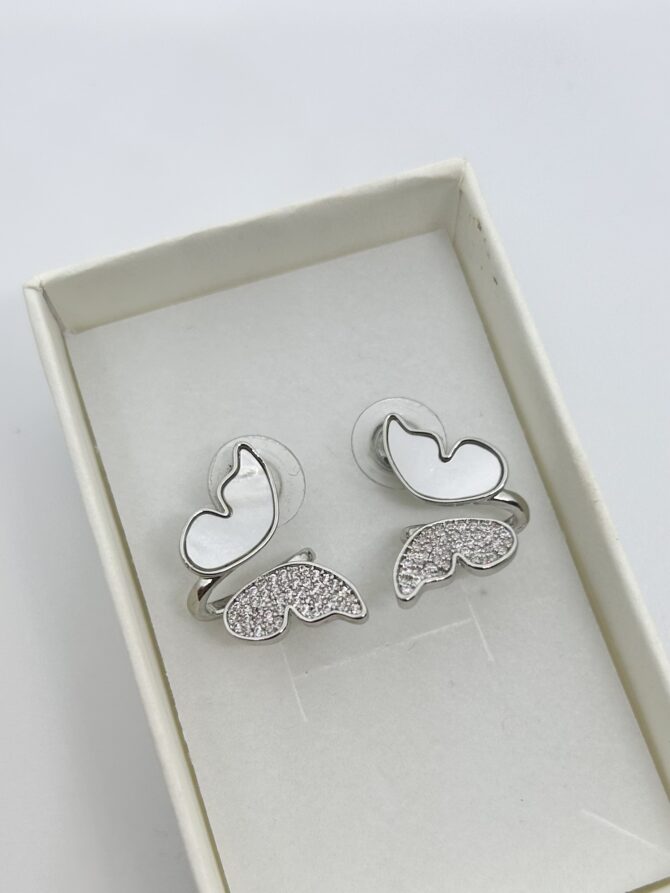 Butterfly stone Earrings (In silver)