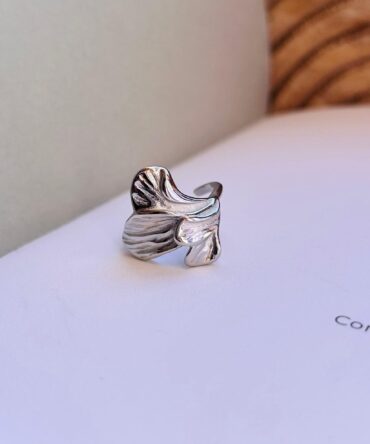 Abstract Petal Ring