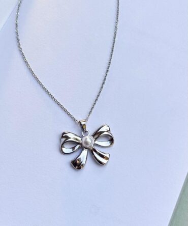 Pearl Bow Necklace