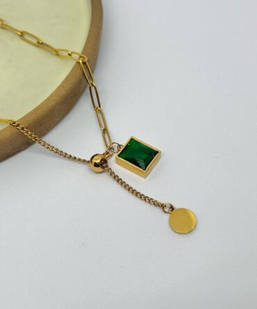 Hanging Chain Emerald Necklace