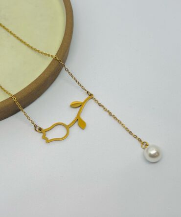 Rose Pearl Necklace