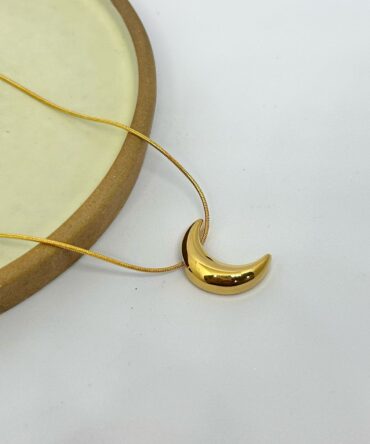 Moon Necklace (In Gold)