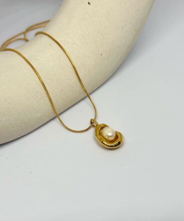 Aurora Pearl Necklace