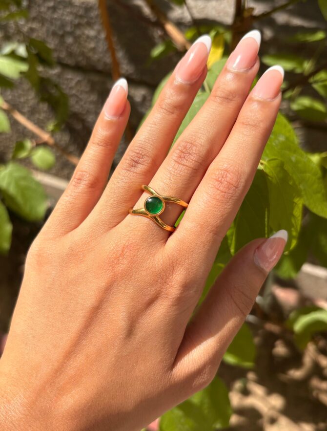 Middle Green Stone Ring