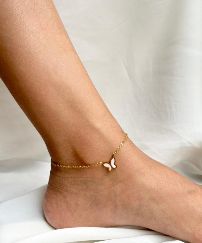 Flattering Anklet