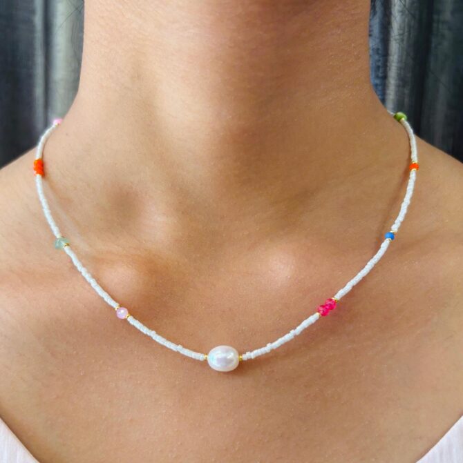 Snow-white Beaded Necklace